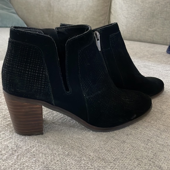 Lucky Brand suede booties - Picture 3 of 6